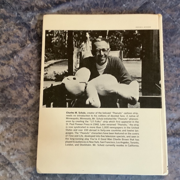 Peanuts Treasury - Picture 2 of 16